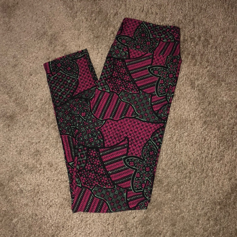 Lularoe violet and green print leggings size o/s